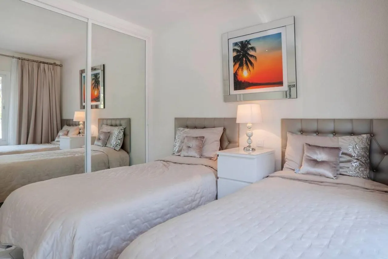 מיחאס Miraflores Apartment
